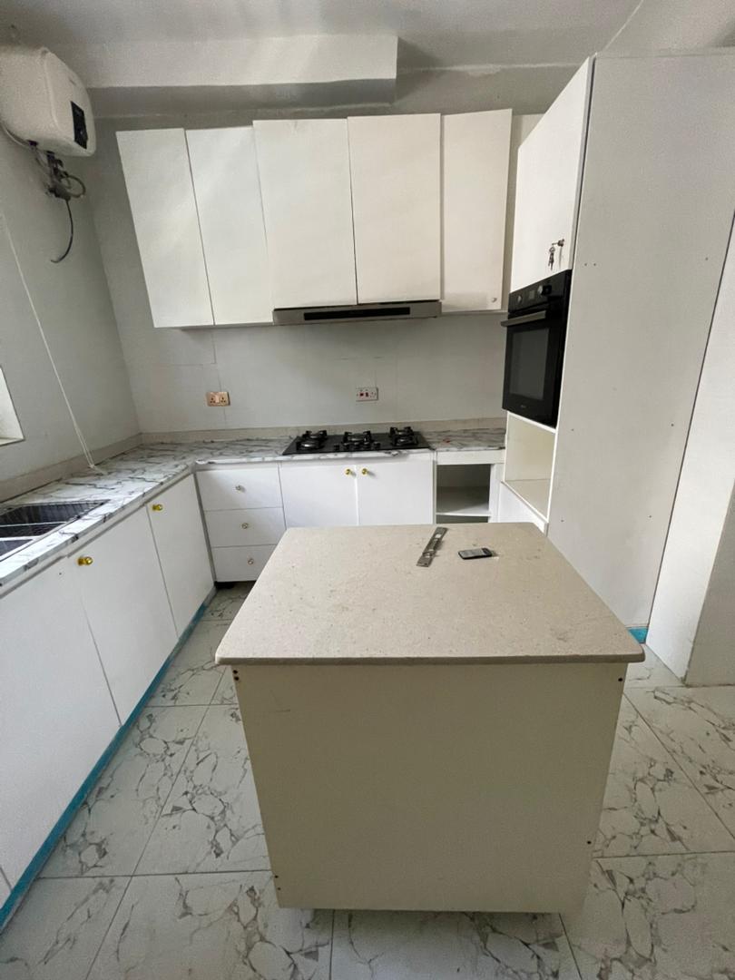 2 BEDROOM APARTMENT WITH ELEVATOR AND POOL