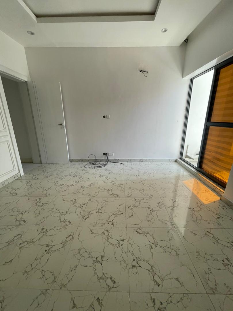 2 BEDROOM APARTMENT WITH ELEVATOR AND POOL