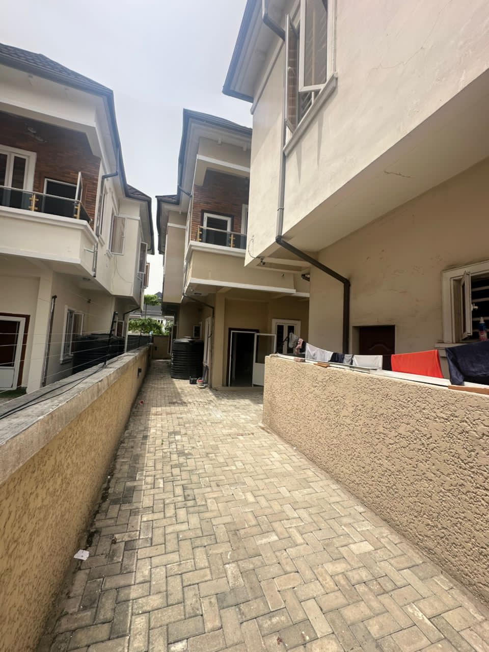 4 BEDROOM SEMI DETACHED DUPLEX FOR SALE