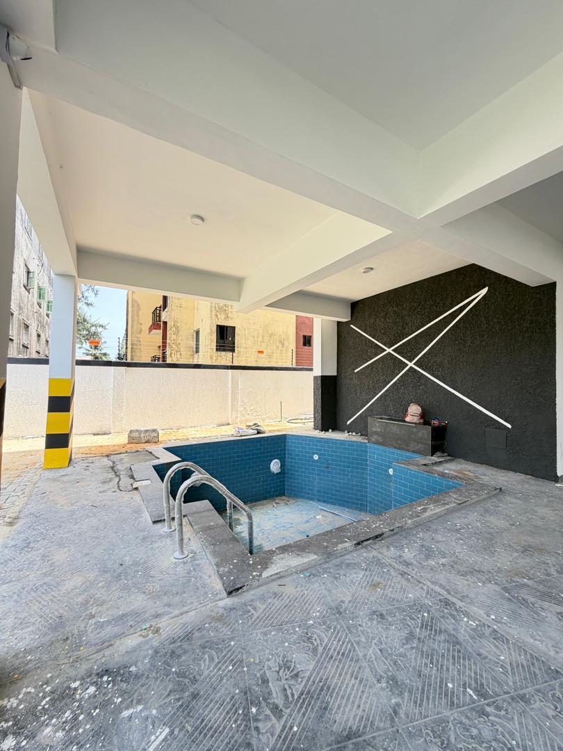 LUXURY 2 BEDROOM APARTMENT UP FOR GRABS