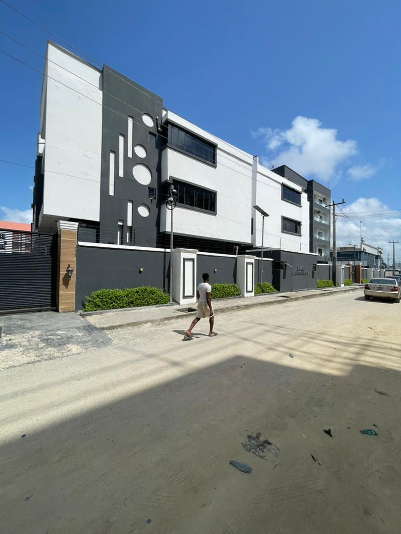 2 BEDROOM APARTMENT WITH ELEVATOR AND POOL