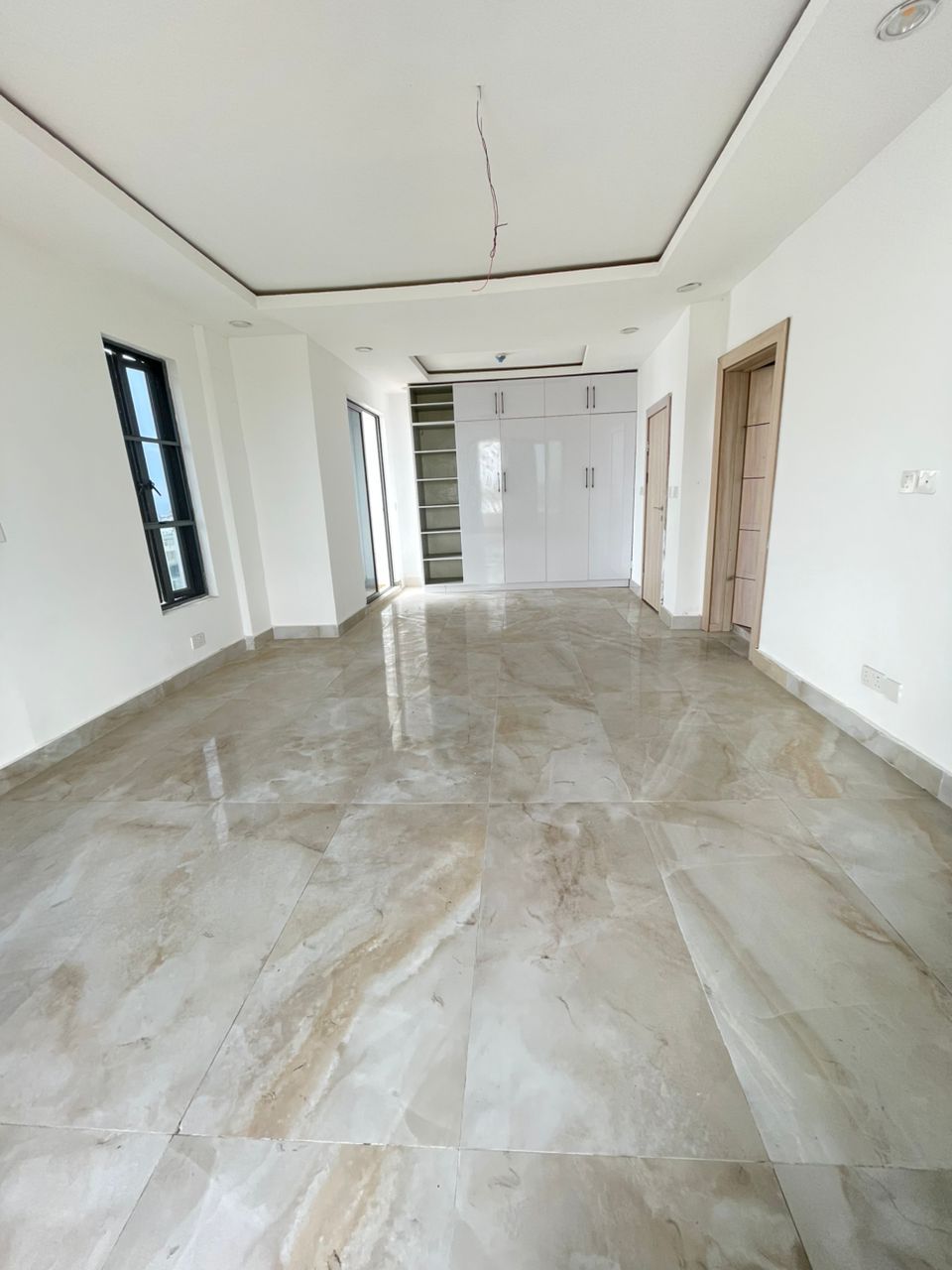 4 BEDROOM MAISONETTE PENTEHOUSE
