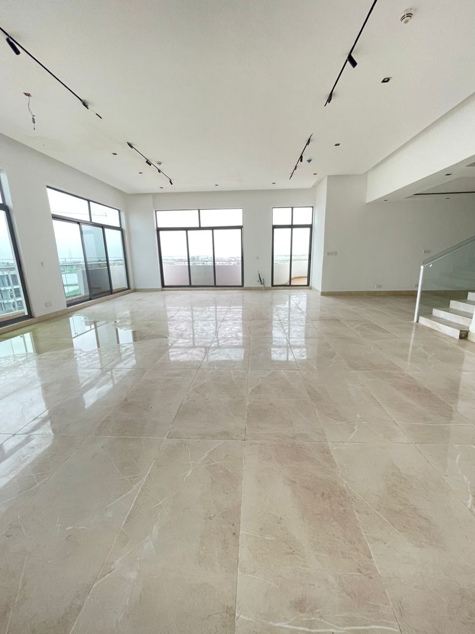 4 BEDROOM MAISONETTE PENTEHOUSE
