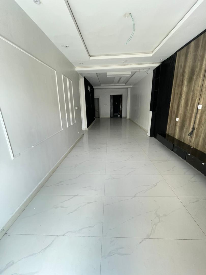 2 BEDROOM APARTMENT WITH ELEVATOR AND POOL