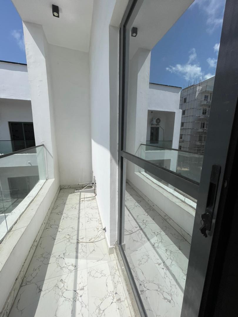 2 BEDROOM APARTMENT WITH ELEVATOR AND POOL