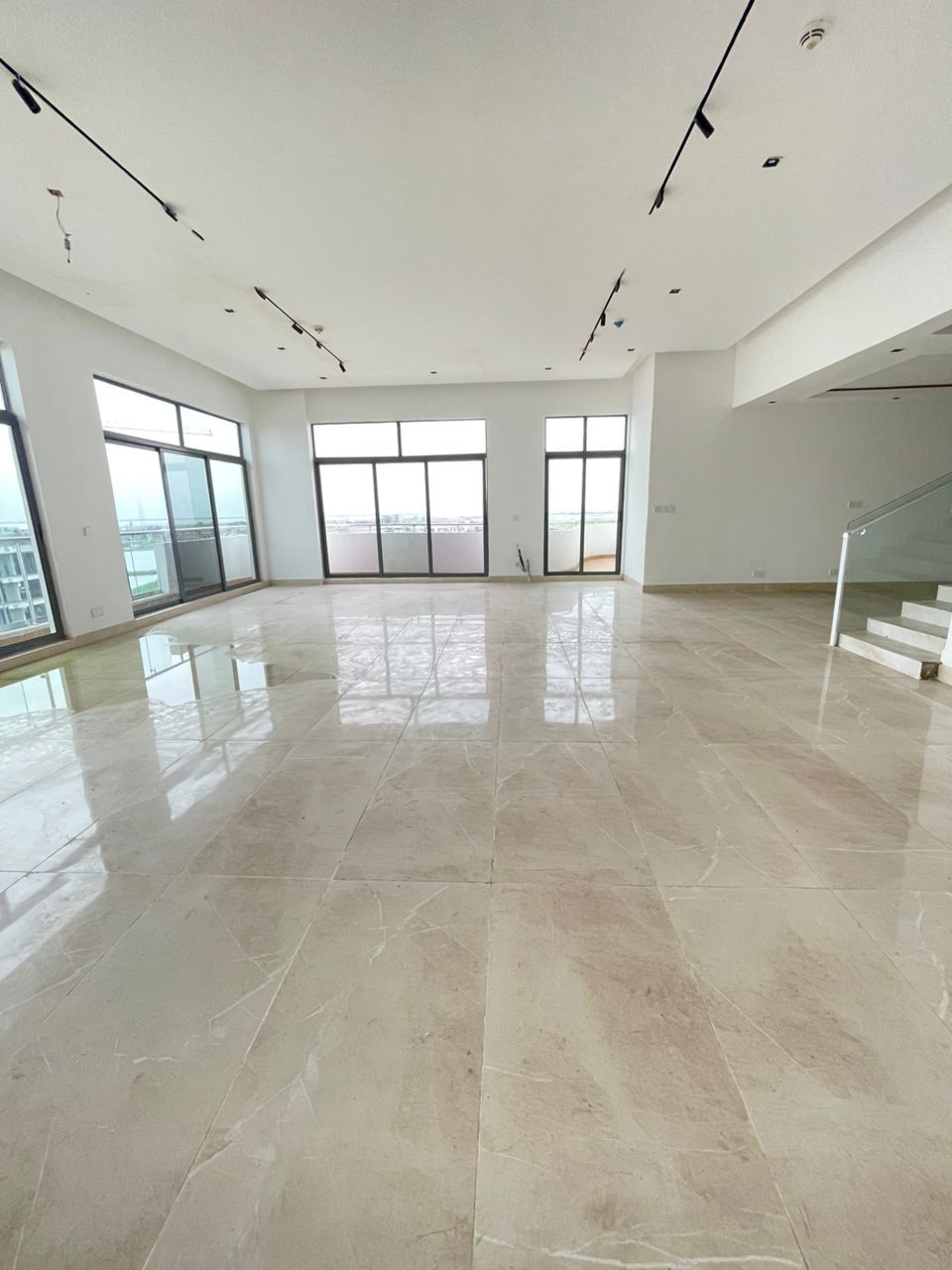 4 BEDROOM MAISONETTE PENTEHOUSE