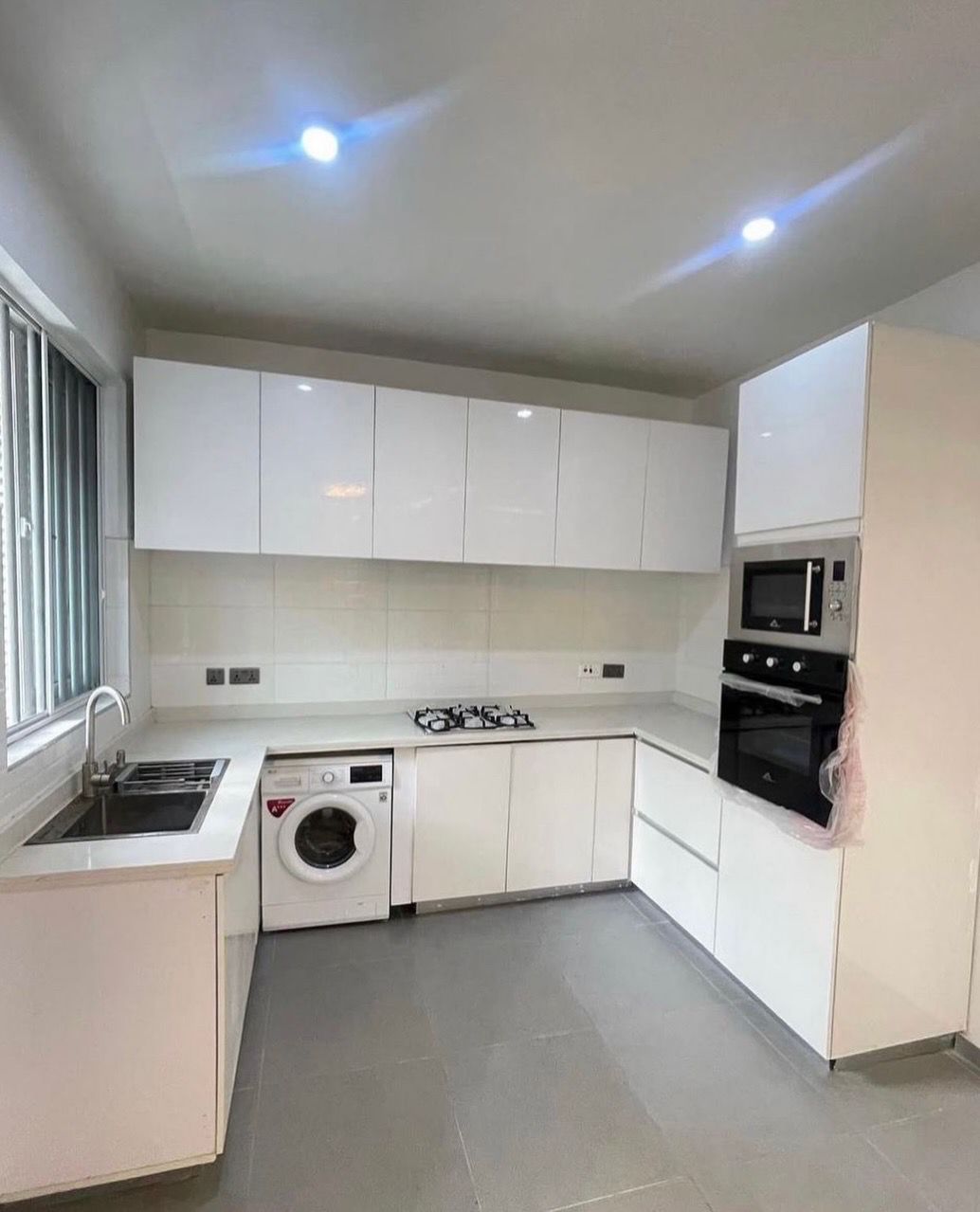 2 BEDROOM SERVICED APARTMENT FOR SALE