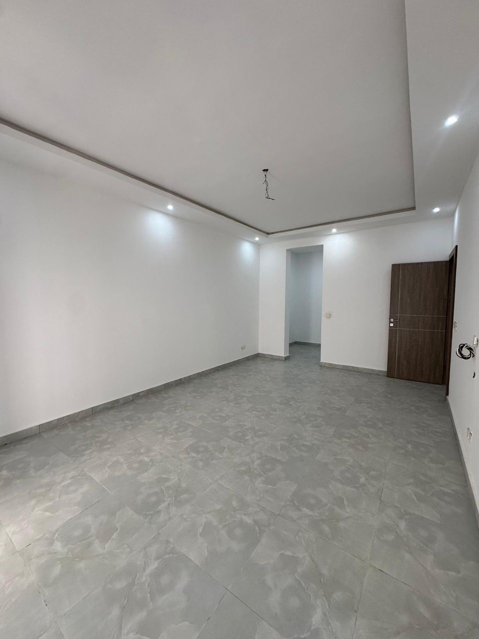 3 BEDROOM APARTMENT UP FOR GRABS