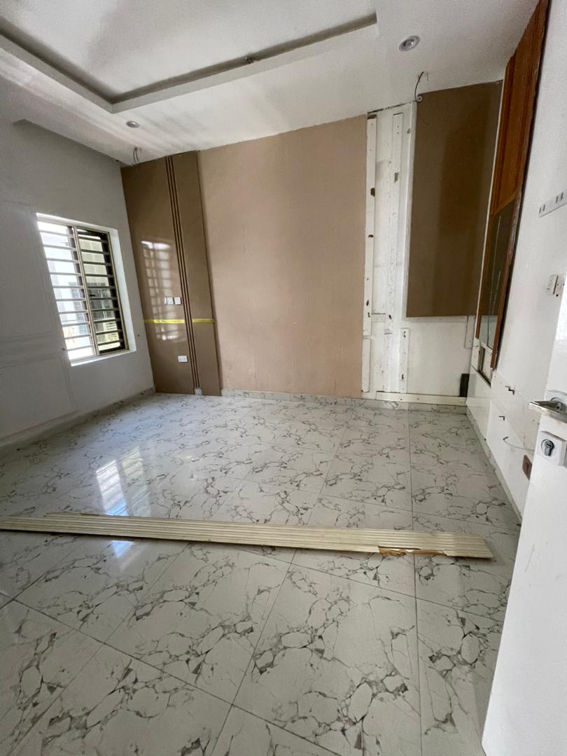 2 BEDROOM APARTMENT WITH ELEVATOR AND POOL